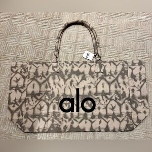 Alo Yoga Tote Bag